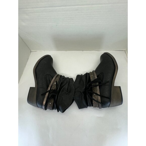 Maurices Womens 9M Black Ankle Boots With Decorative Straps & Zipper Closure - Picture 6 of 16